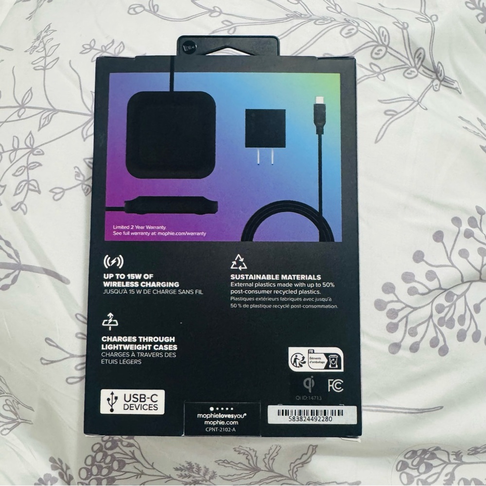 Mophie 15W Wireless Charging Pad - Black - Picture 2 of 2